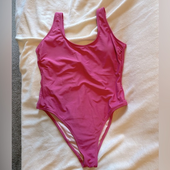 Women’s Cupshe Pink Cheeky One piece size Large NWT - Picture 1 of 2